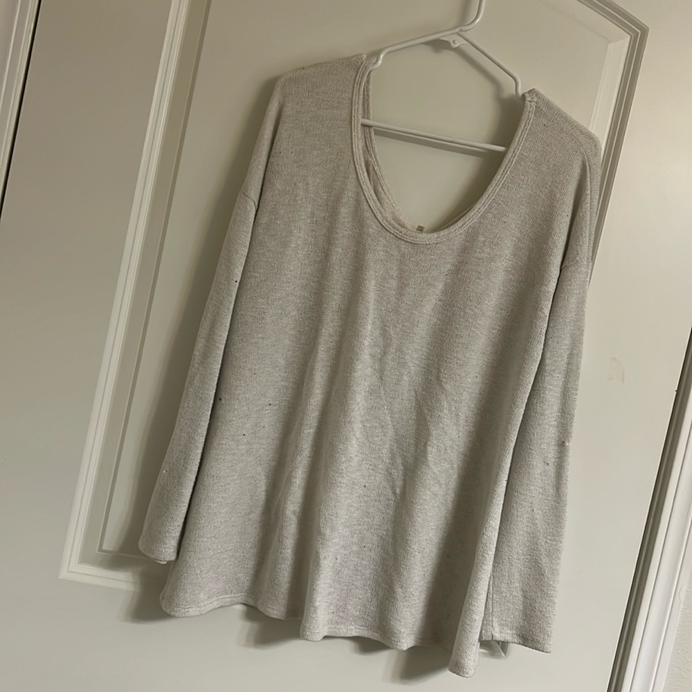 Off white blouse with bow in back